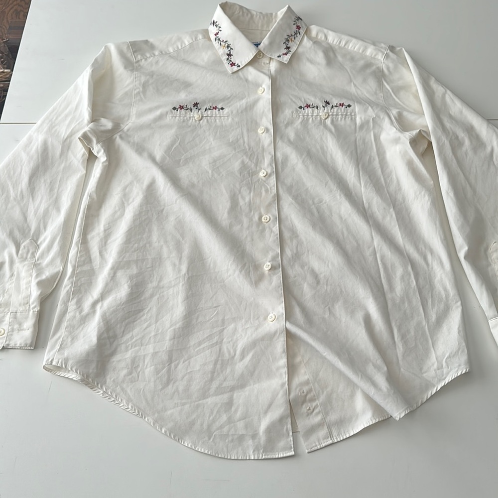 Women’s Vintage 90s Pendleton Long Sleeve Button Up White Floral accents sz 10